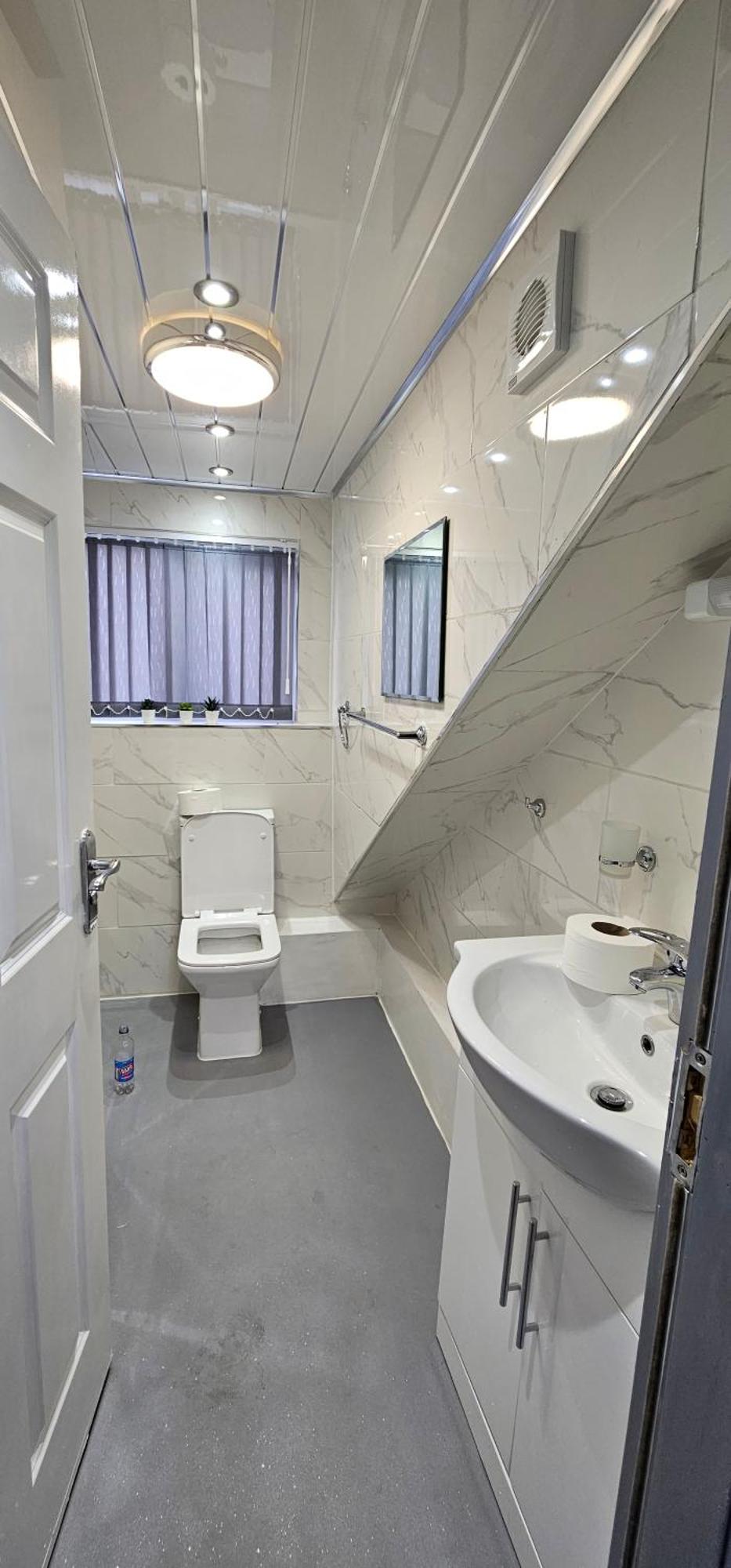 Luxury Four Bedroom House Bradford (West Yorkshire)